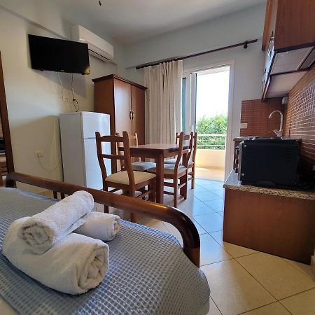 Vila Mihasi Ksamil Esterno foto